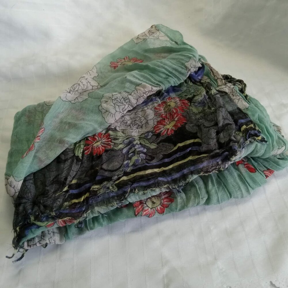 Beautiful vintage cotton & polyester scarf with two designs, in vibrant colors
